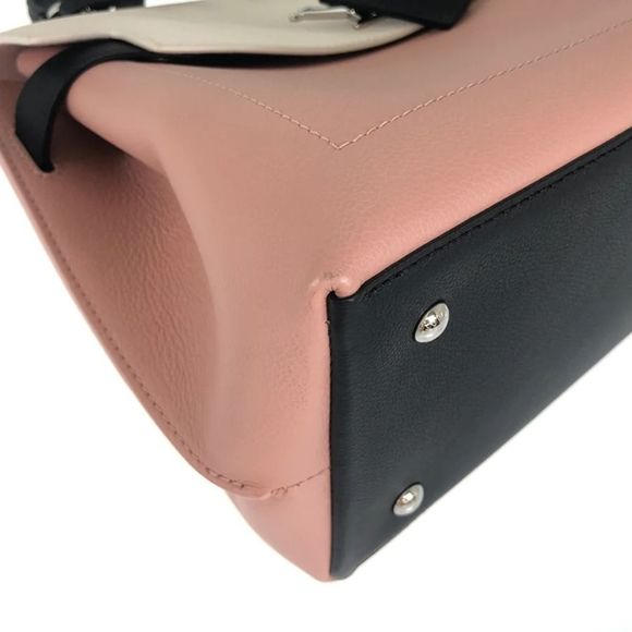 Louis Vuitton Lock Me Ever Shoulder Bag Pink - Picture 4 of 15